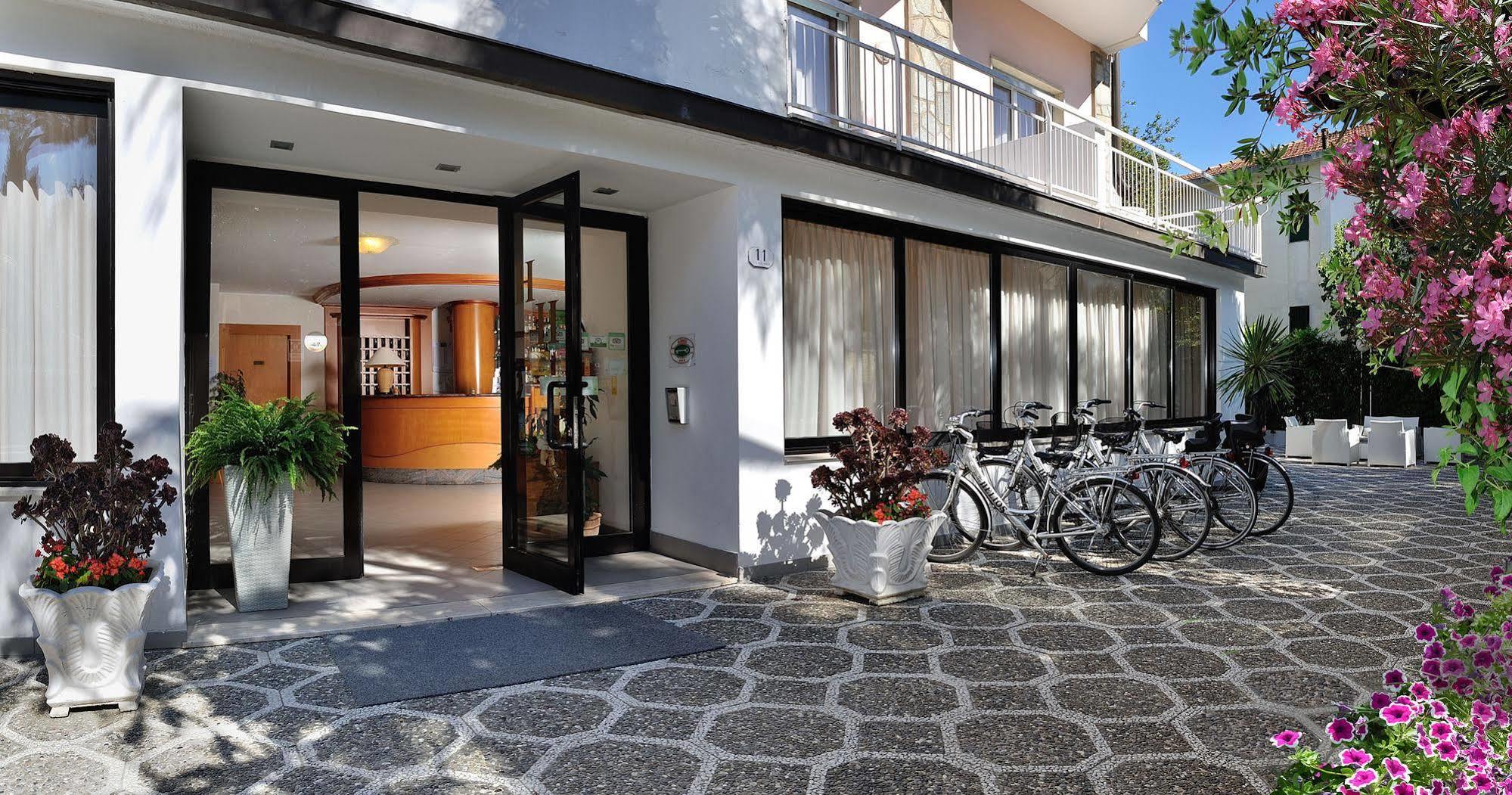 Hotel Helios Diano Marina Luaran gambar